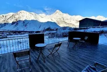 هاستل Nikolo Inn