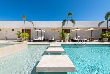 בית מלון כפרי Avela Boutique