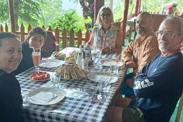 פנסיון Green Heaven Lodge