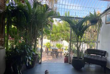 Pension Manakin Hostal & Resto