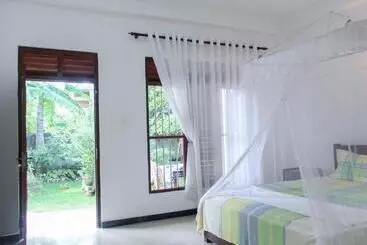 Pensión Kushan Guest