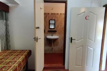 پانسیون White Villa Guest House Pondicherry