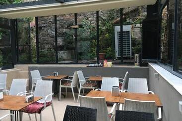 アパートホテル Amida House