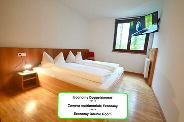 Bed & Breakfast Hostel Nives