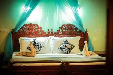Resort Maadathil Cottages