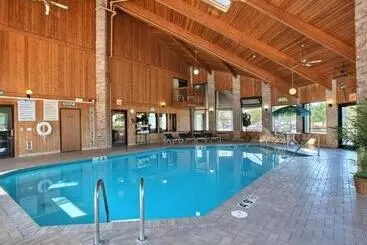 هتل Quality Inn Central Wisconsin Airport