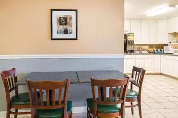 Microtel Inn & Suites By Wyndham Tulsa Catoosa Route 66