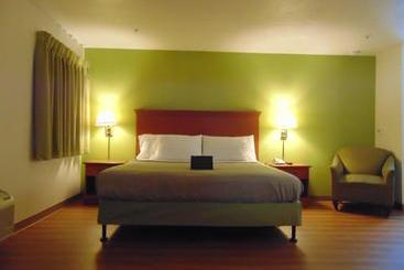 汽车旅馆  Travel Inn & Suites