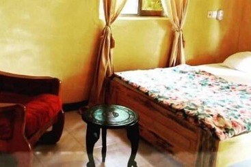 בית מלון כפרי K Archy Lodge