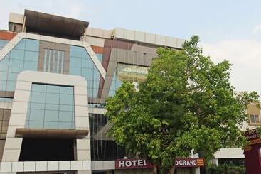 호텔 Treebo Trend Abinand Grand Bhel