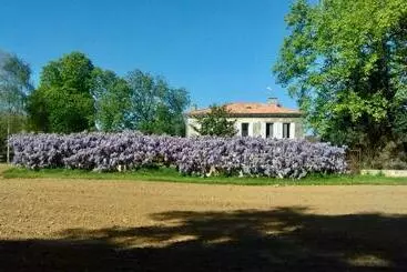 Bed and Breakfast Chez Savary