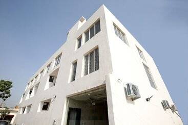 Hotel Mehra Dhaba By Oyo Rooms