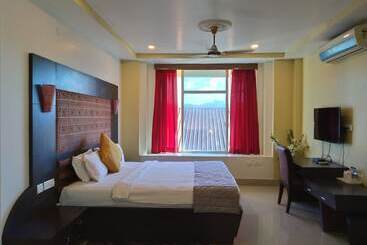 هتل Sc Continental