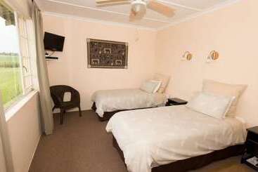 펜션 Emoyeni Country Lodge