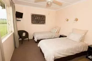ペンション Emoyeni Country Lodge