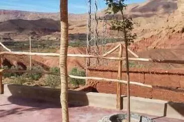 Majatalo Kasbah Tialouite