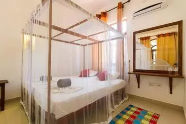 پانسیون Angel Inn Guest House