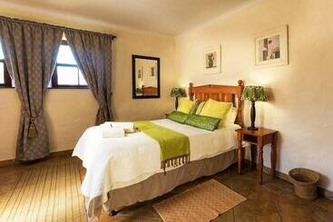 Sandpiper Guest Cottages