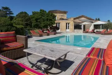 Bed and Breakfast Chateau Du Palanquey & Spa