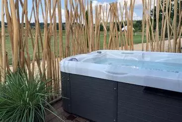 Aamiaismajoitus (B&B) Chateau Du Palanquey & Spa