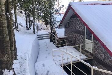 Hotel Kvr Clarks Inn, Kufri