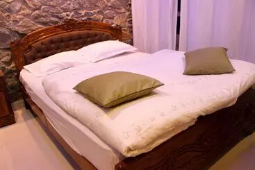 Hotel Toppers Corner A Boutique Garden Resort