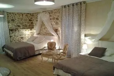 ペンション Le Manoir  Aux Douves