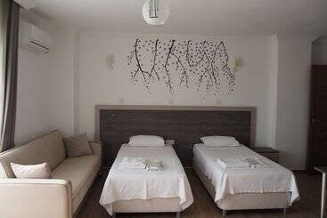 Güneş Yönü Omay Otel