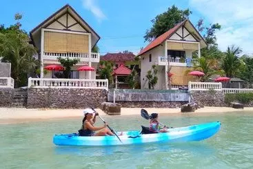 ペンション Seaweed Villa Ceningan