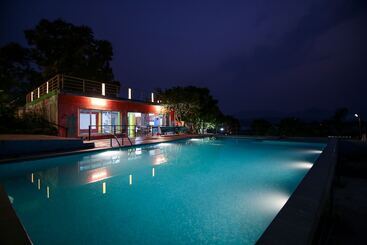 Resort The Bob House