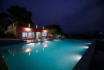 Resort The Bob House