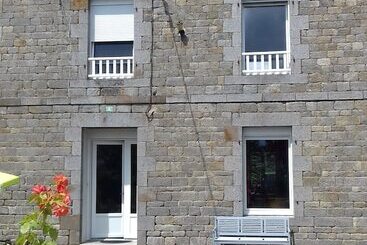 تختخواب و صبحانه Chambres Les Champs De Roz