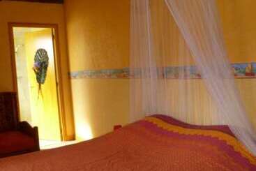 تختخواب و صبحانه Chambres Les Champs De Roz