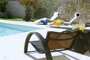 Aamiaismajoitus (B&B) La Maison Du Baloir