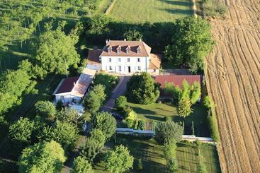 ベッドアンドブレックファースト La Massonnière Chambres D'hôtes