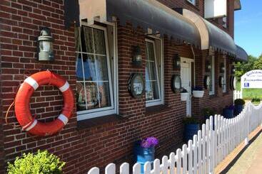 膳宿费 Huus Störtebeker