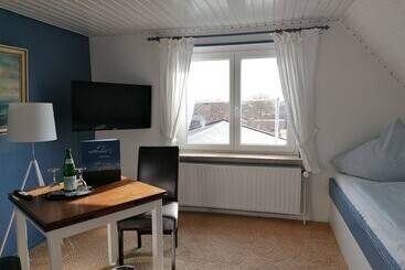 مبيت وإفطار Möven Kieker