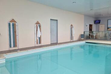 בית מלון כפרי Aux Rochers De L Ocean