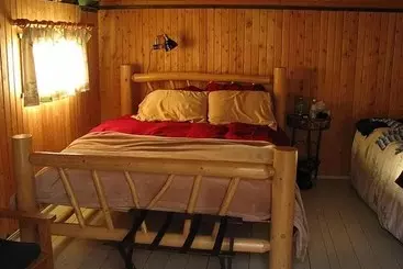 Hotelli Fortress Lake Wilderness Retreat