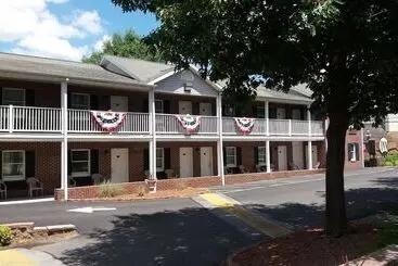 בית מלון כפרי Inn At Cemetery Hill