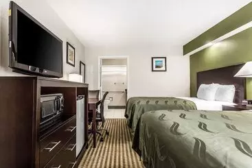 בית מלון כפרי Quality Inn Lancaster