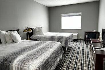 فندق على الطريق Americinn By Wyndham Eagle River Downtown