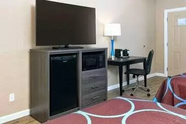 모텔 Super 8 By Wyndham Victoria / South / Hwy 59