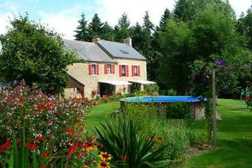 펜션 Chambres D Hôtes Le Bas Rassinoux