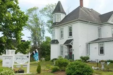 Yesteryears Bed & Breakfast