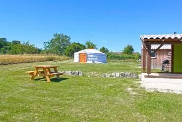 ホテル Les Yourtes D'agnac