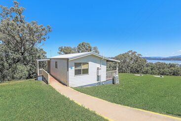 Hotel Reflections Lake Glenbawn Holiday Park
