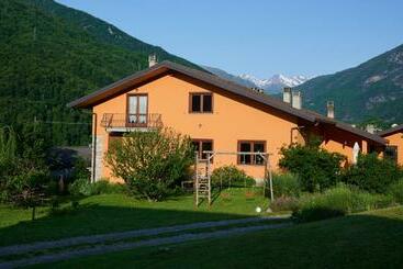 住宿加早餐  L Cumbalot