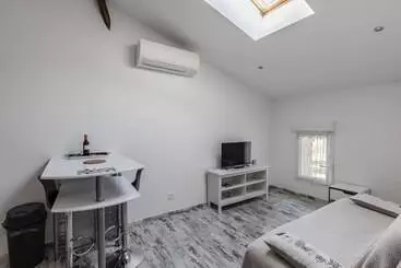 Majatalo Chambres D Hôtes Château Pierre De Montignac