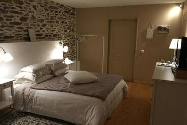 膳宿费 Les Bouyeres